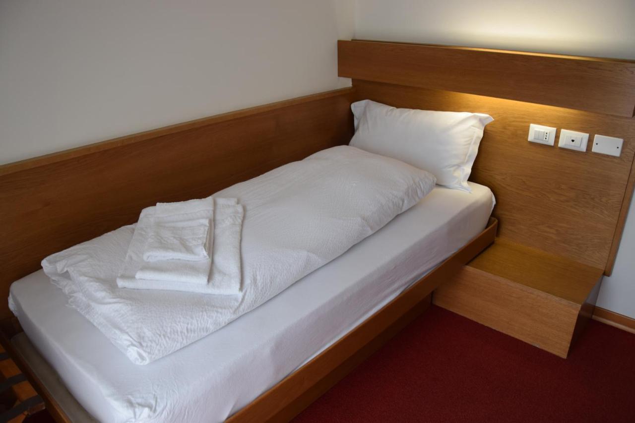 Hotel Ferrari Pinzolo Eksteriør bilde