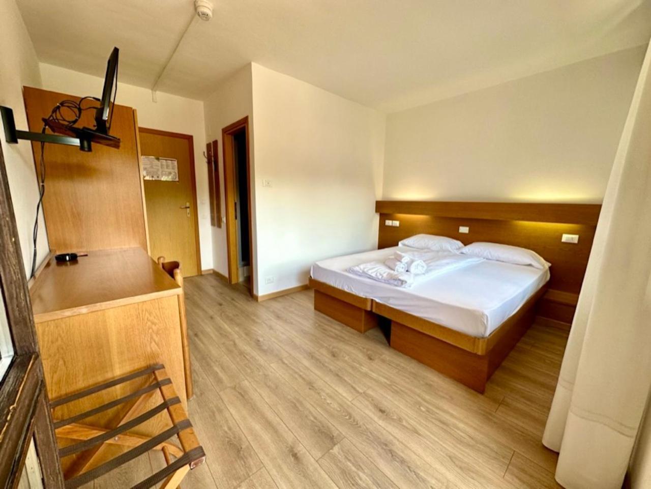 Hotel Ferrari Pinzolo Eksteriør bilde