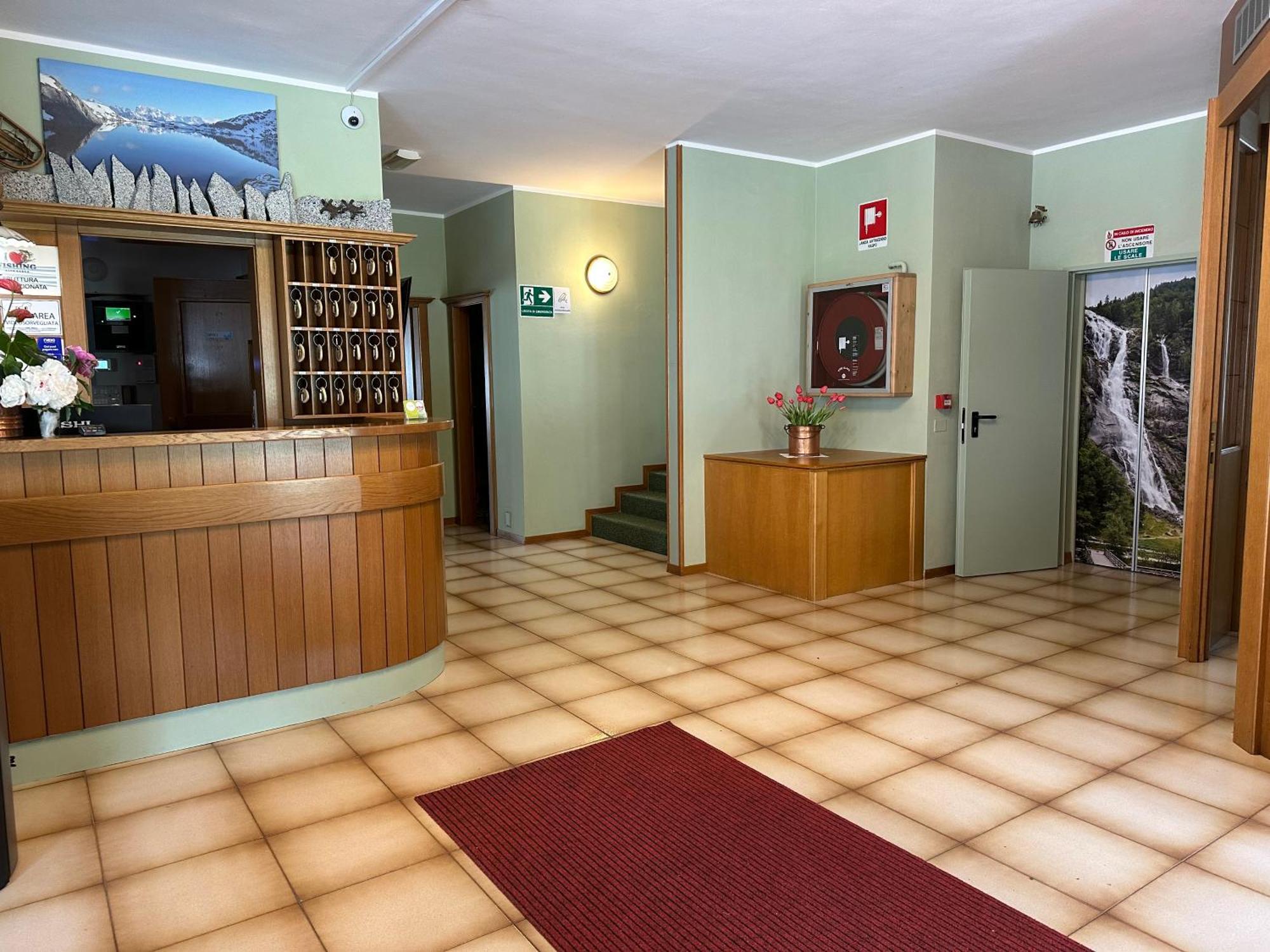 Hotel Ferrari Pinzolo Eksteriør bilde