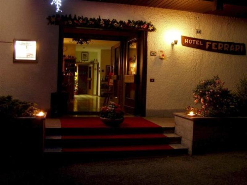 Hotel Ferrari Pinzolo Eksteriør bilde
