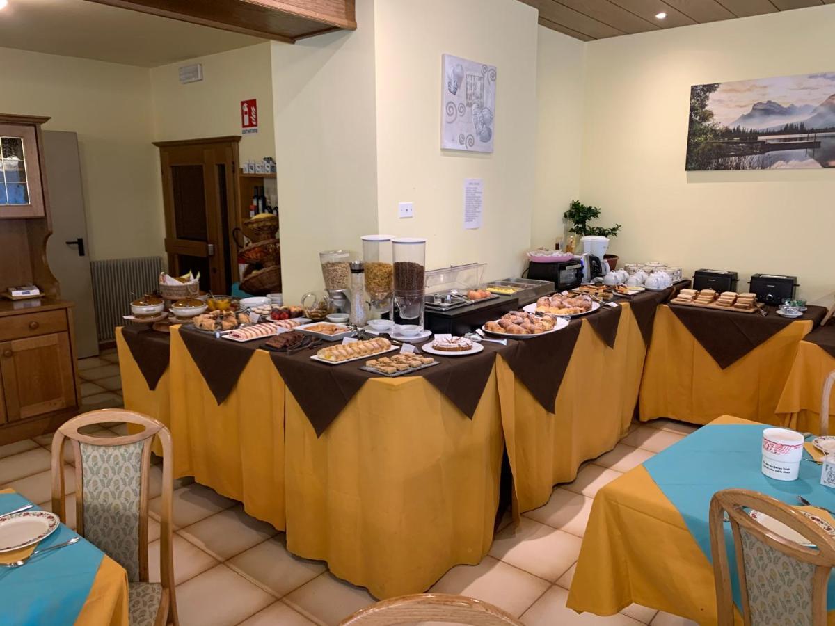 Hotel Ferrari Pinzolo Eksteriør bilde